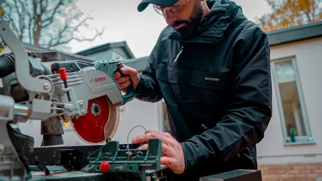 Darren lining up a cut on a mitre saw